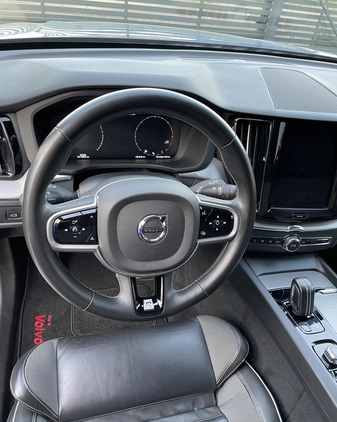 Volvo XC 60 cena 173000 przebieg: 92000, rok produkcji 2019 z Katowice małe 172